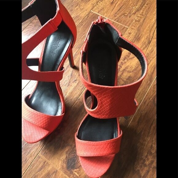 Charlotte Russe Orange 5” Ultra High Heels - Size 8 - Picture 3 of 11